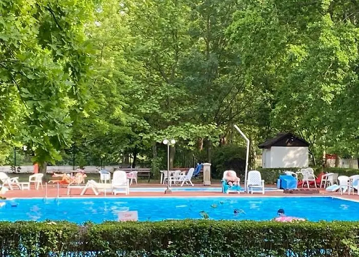 Napsugar Retro Lägenhet Gárdony